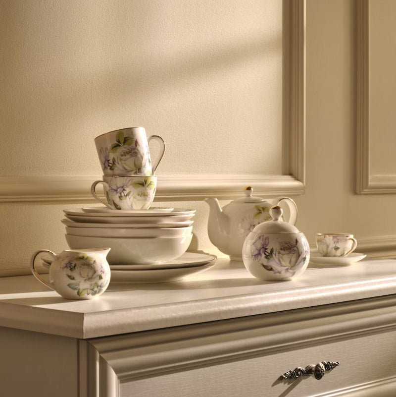 Biela porcelánová cukornička.