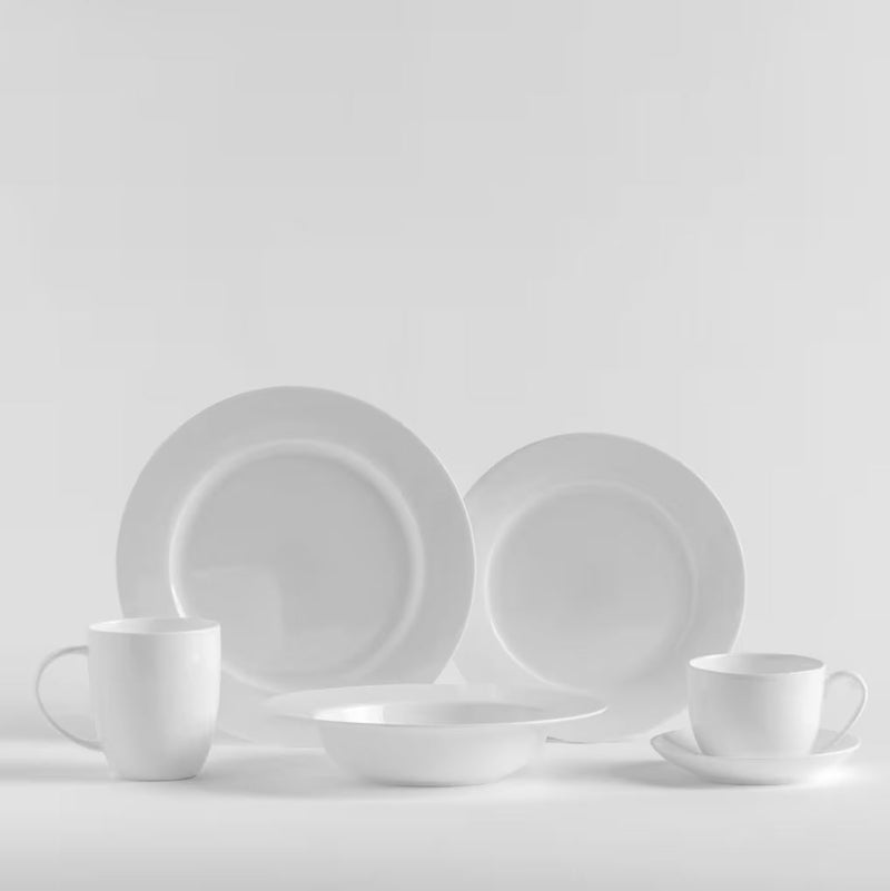 Biely porcelánový hlboký tanier.