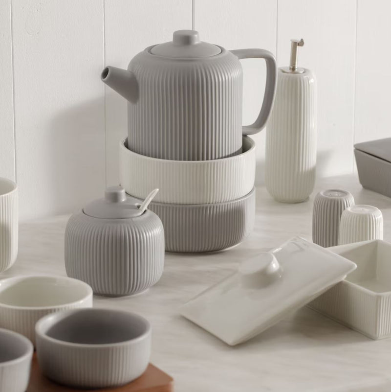 Sivá porcelánová servírovacia sada misiek.